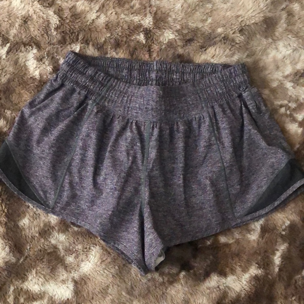 Hotty hot shorts 2.5” lululemon